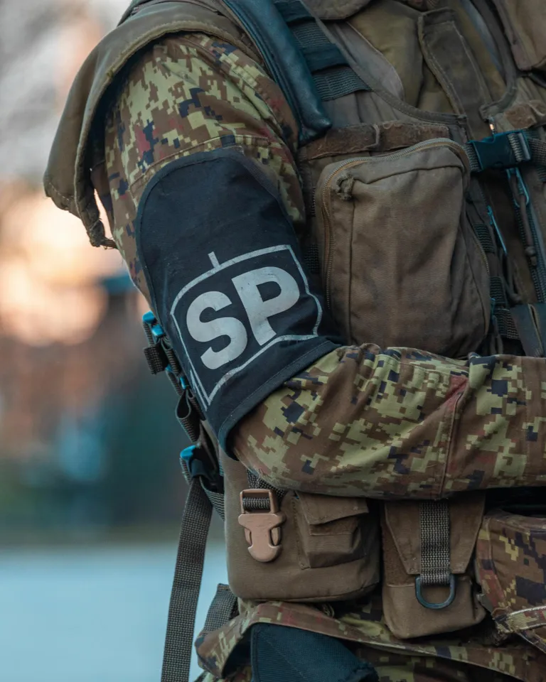 Sõjaväepolitsei alustab intsidendi uurimist.