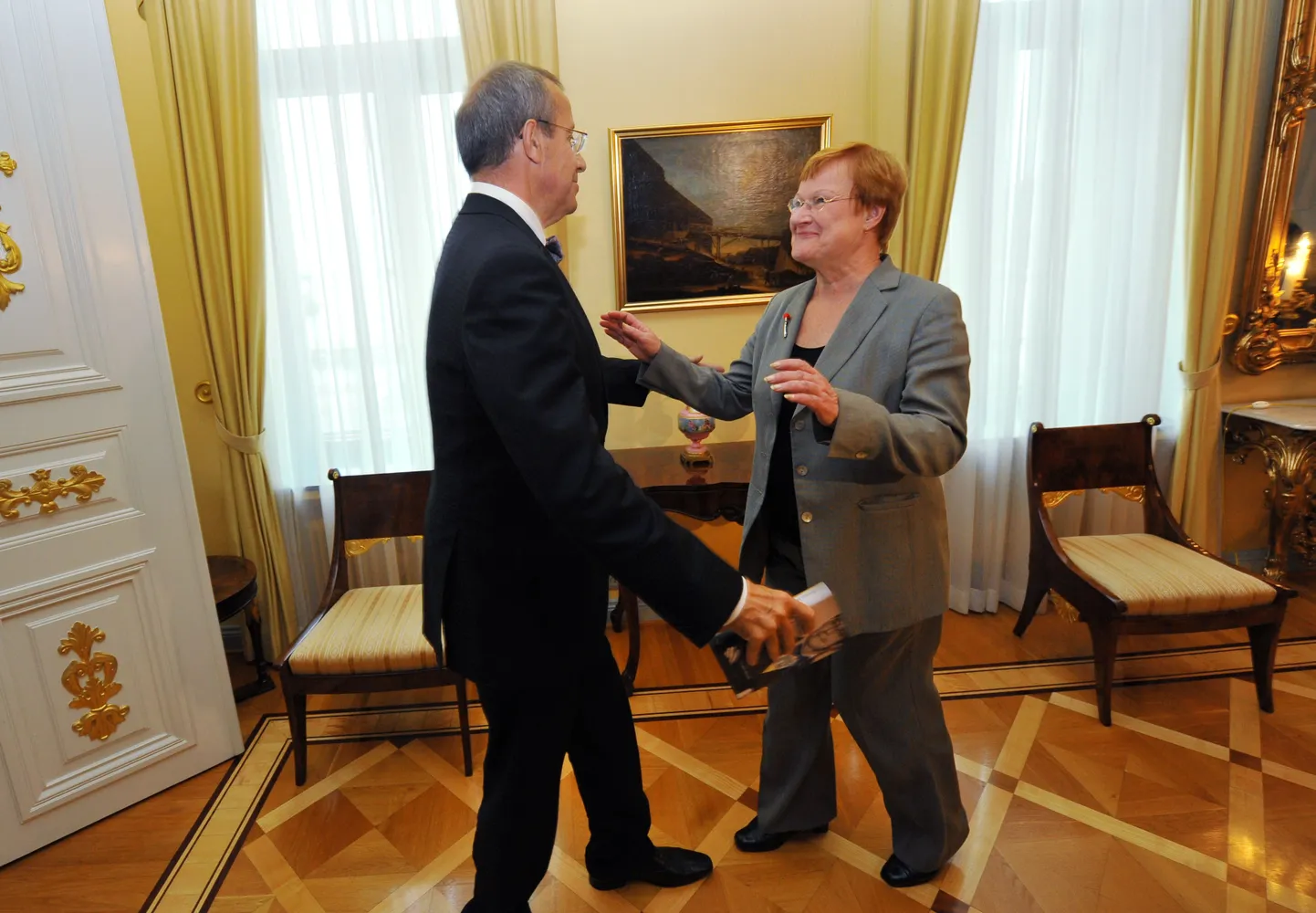 President Ilves kohtus Soome presidendi Tarjo Haloneniga.