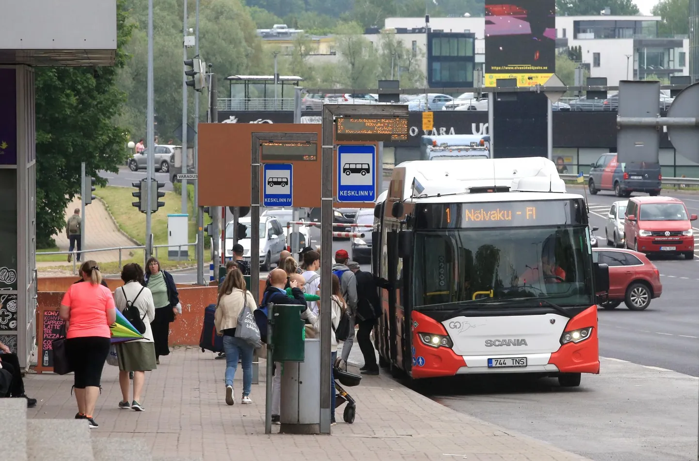 Bussid 1, 2 ja 4 väljuvad esmaspäevast 10 minuti asemel 20 minuti tagant.