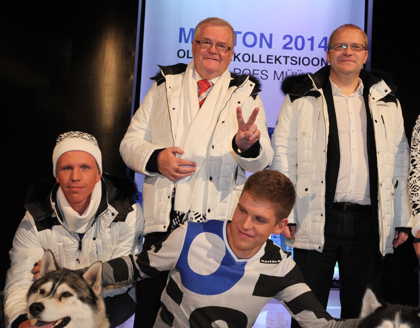 Edgar Savisaar ja Urmas Paet testisid Šotsi 2014 taliolümpiamängude auks loodud rõivakollektsiooni