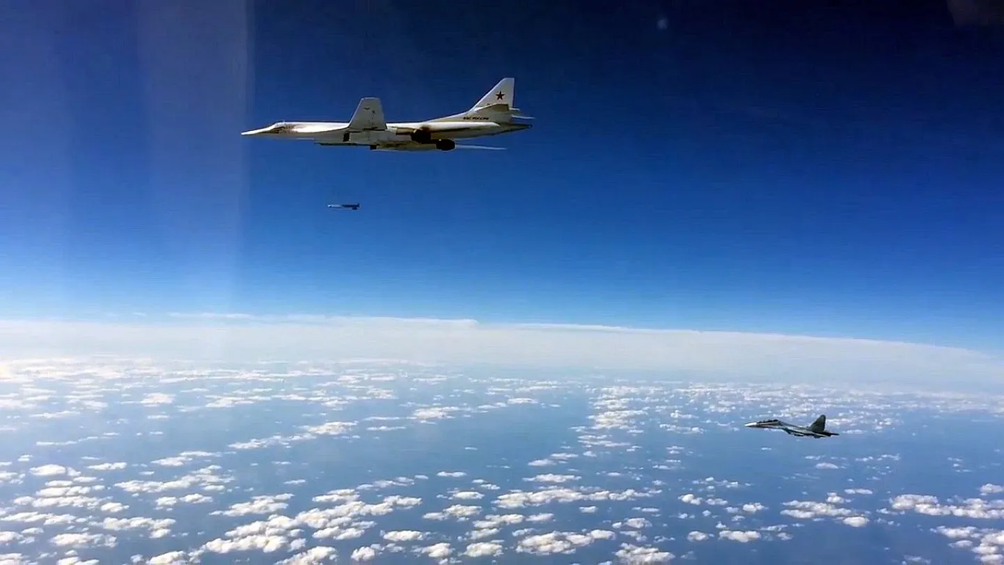 Neid rakette tulistati juba Süürias. Pildil Su-30SM Vahemere kohal.