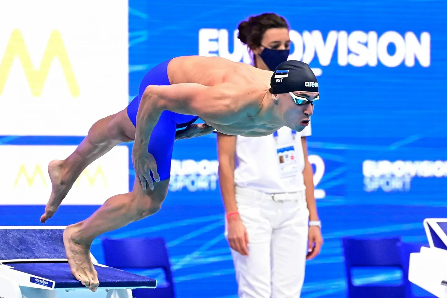 Alex Ahtiainen avas viiepäevase võistluse 50 m liblikujumisega.
