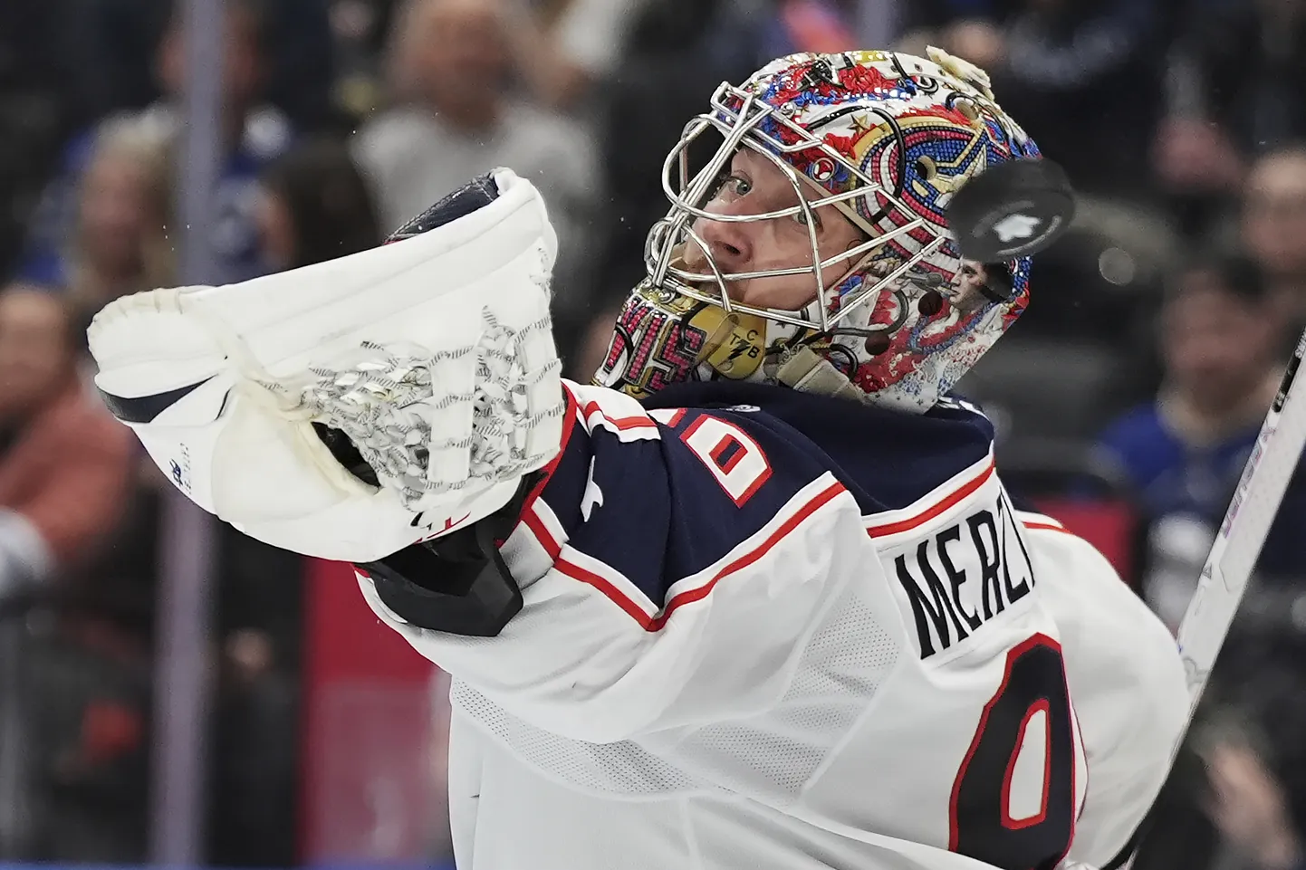 Hokeja vārtsargs Elvis Merzļikins