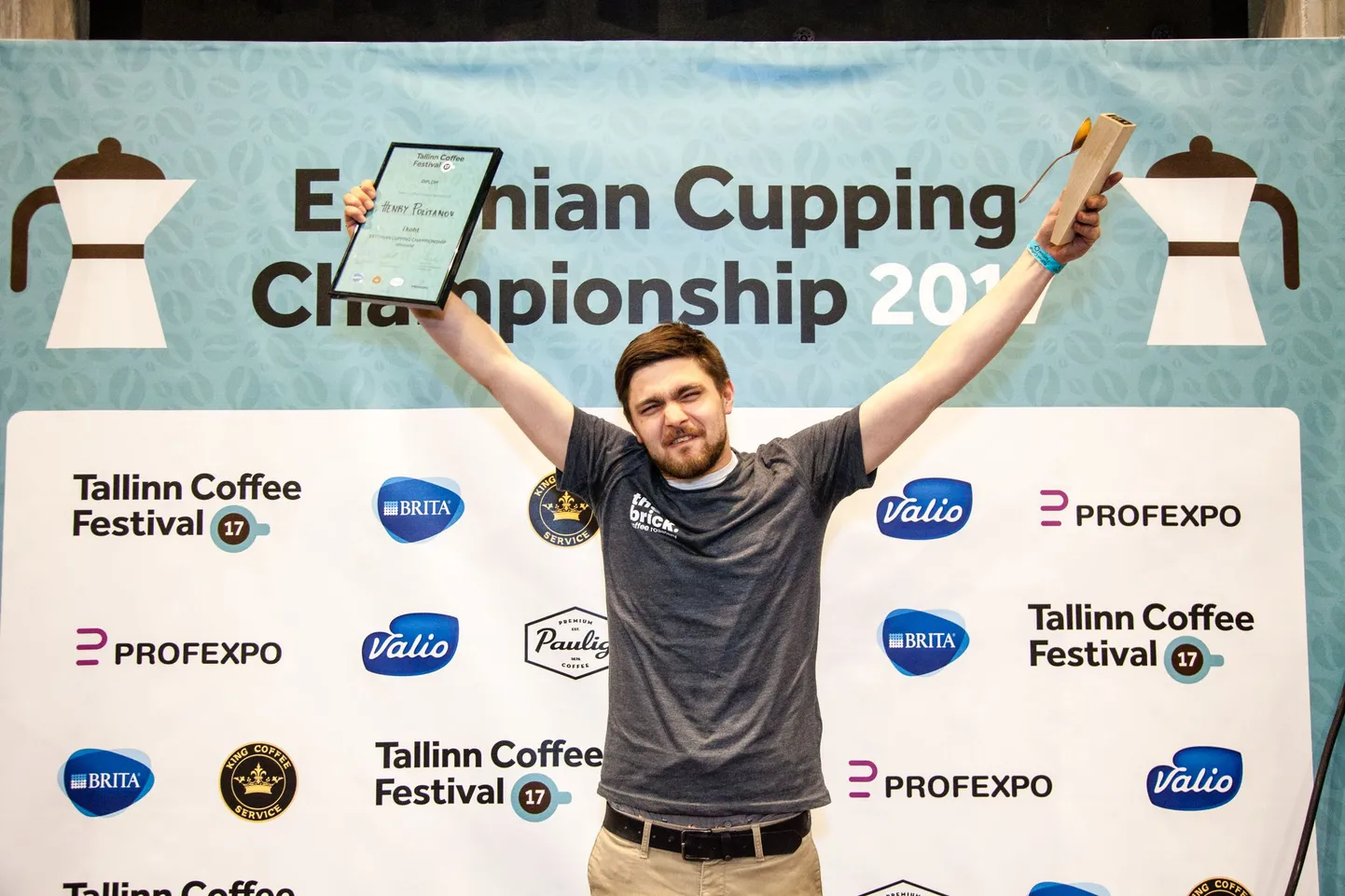 Cuppingu võitja Henry Politanov