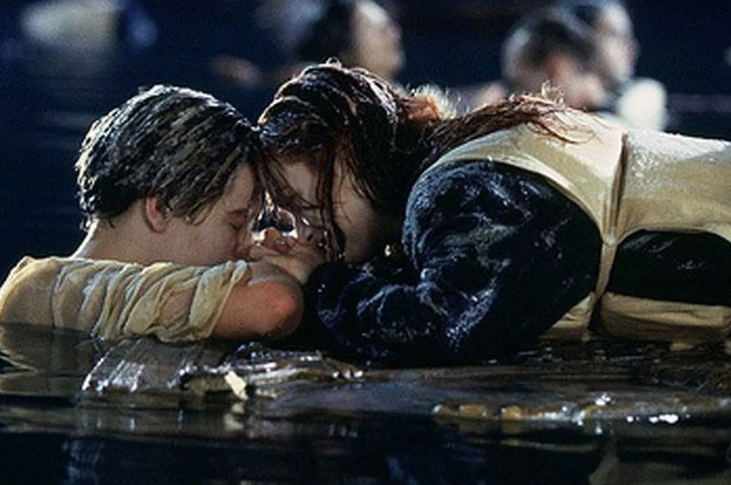 Kaader filmist «Titanic», pildil Kate Winslet ja Leonardo DiCaprio