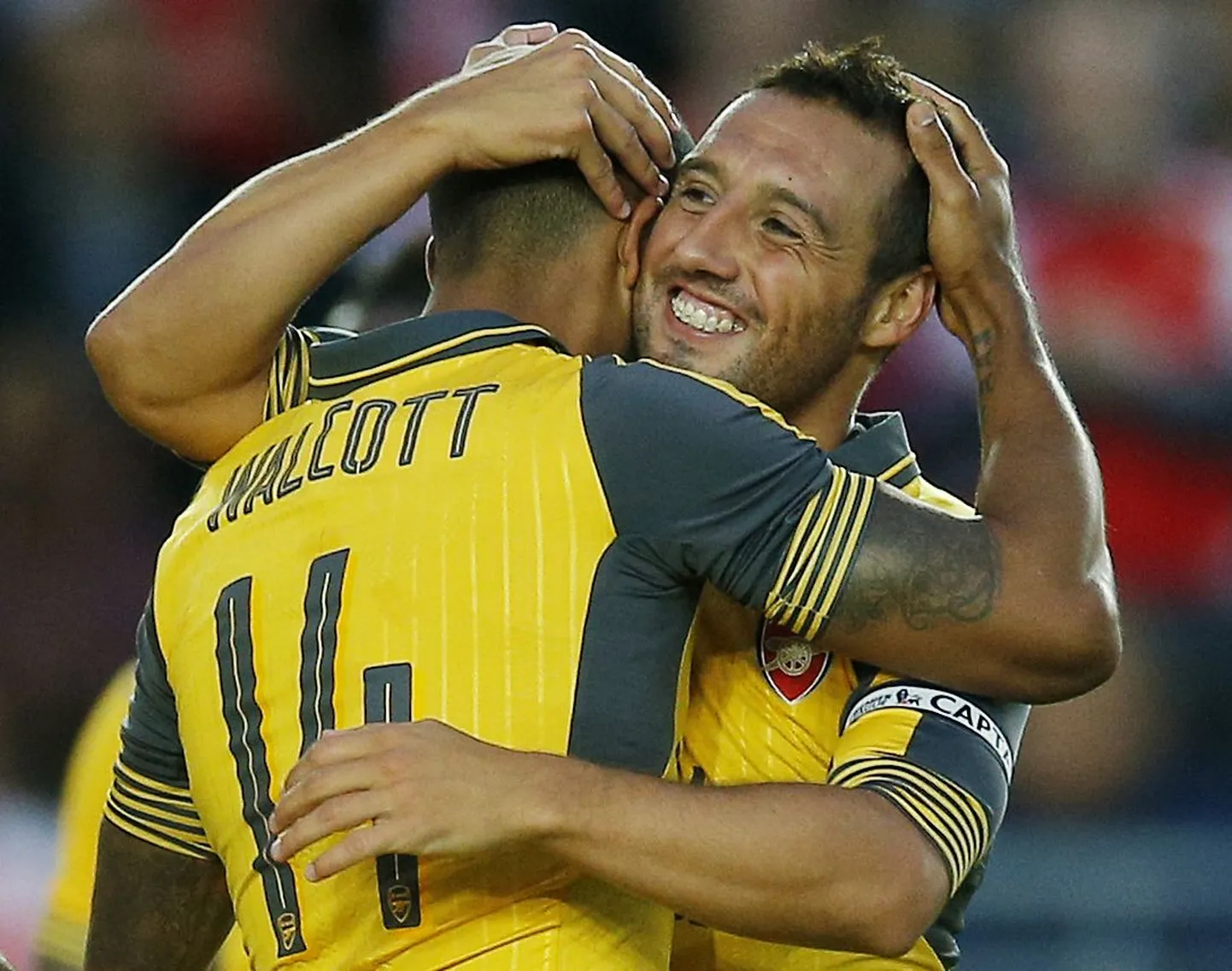 Theo Walcott (vasakul) ja Santi Cazorla Arsenali teist väravat tähistamas.