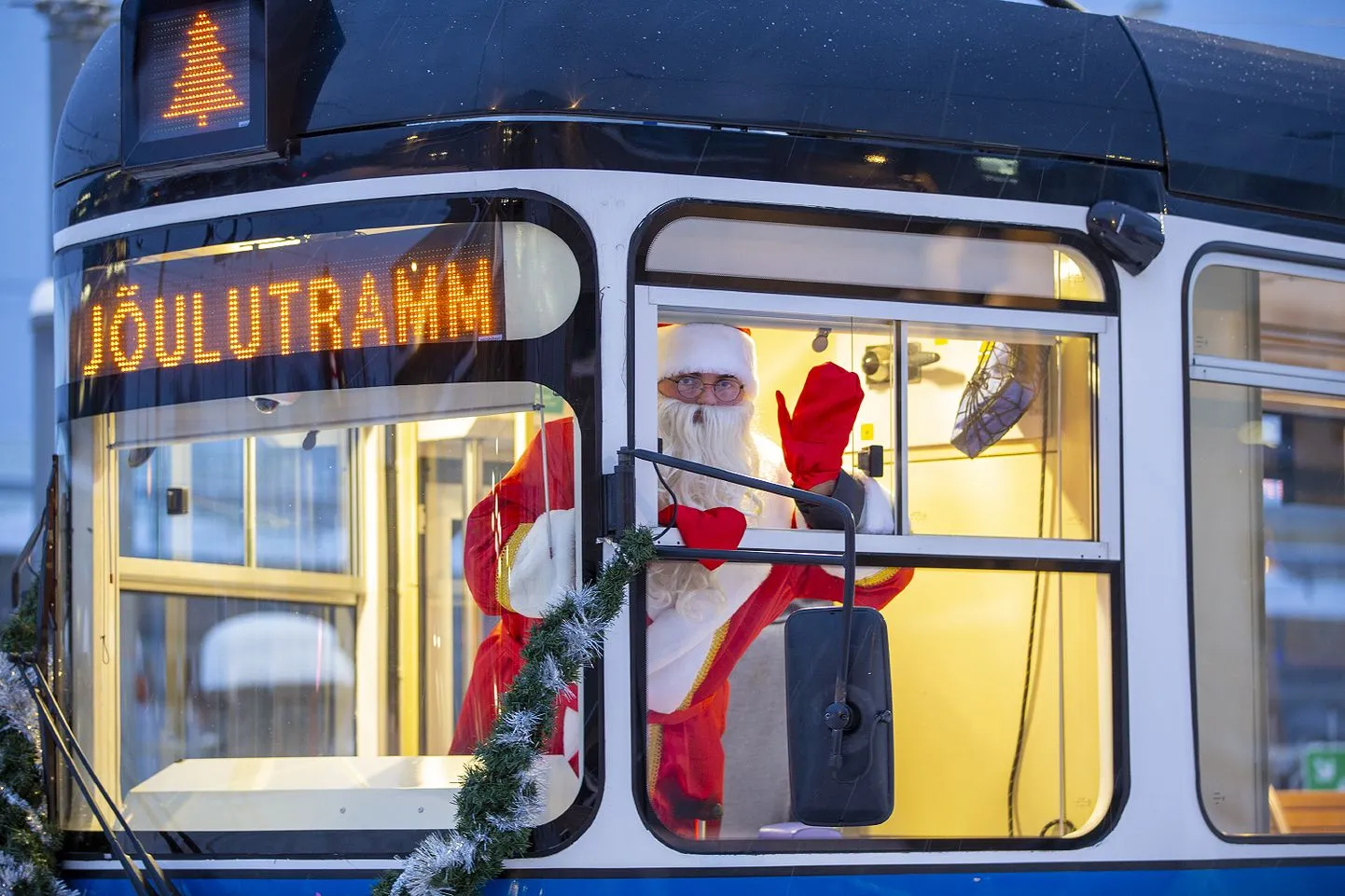 Рождественский трамвай.