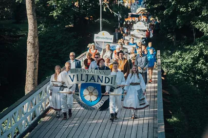 Algavad hansapäevad.