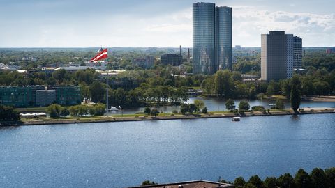 Pārdaugavā uzturēšanas darbu dēļ īslaicīgi ierobežos autostāvvietas vairākos ielu posmos