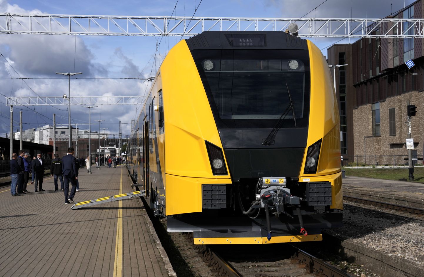 Rīgas Centrālajā dzelzceļa stacijā pienāk jaunais "Pasažieru vilciena" elektrovilciens