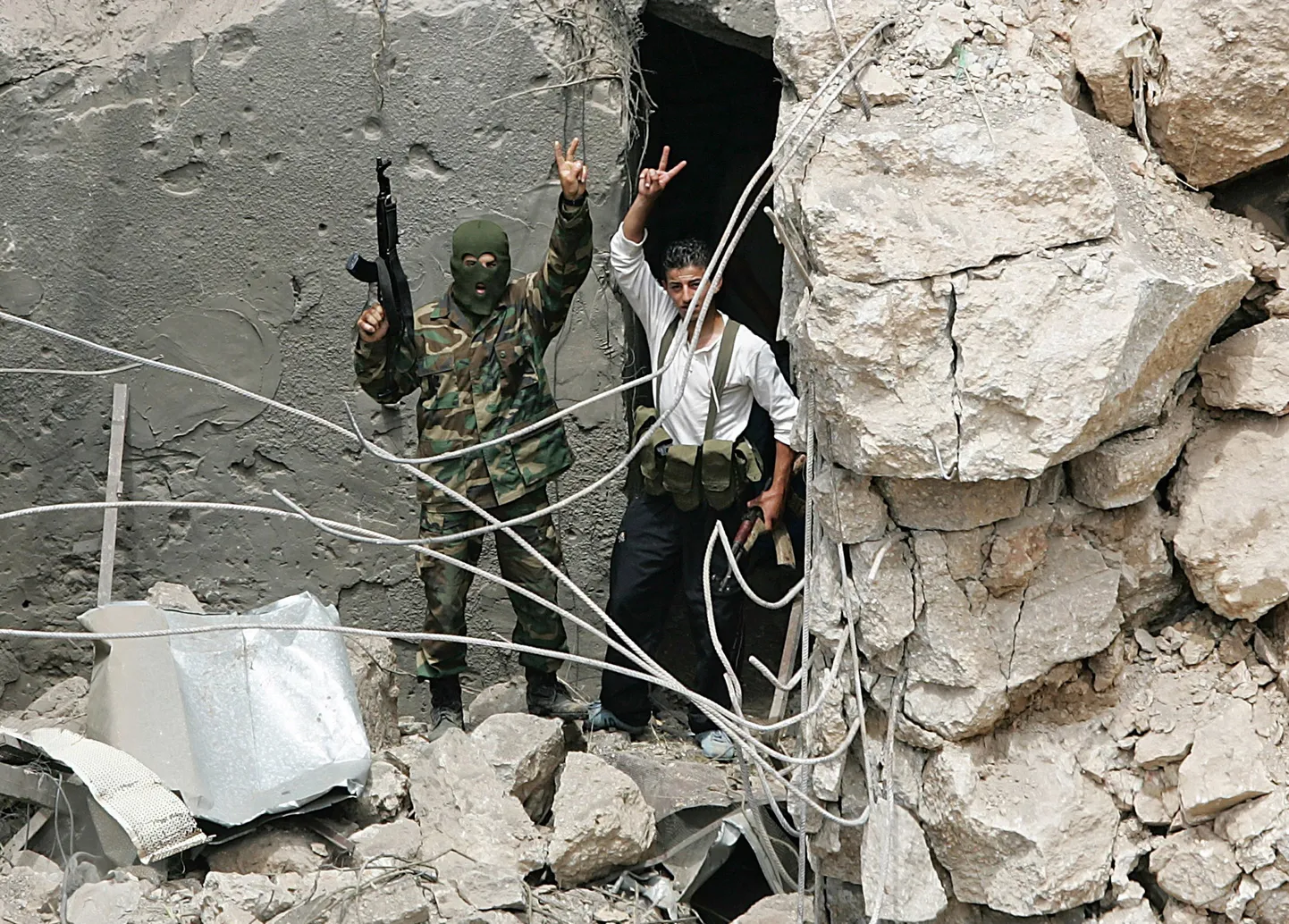 PFLP-GC võitlejad pärast Iisraeli õhurünnakut