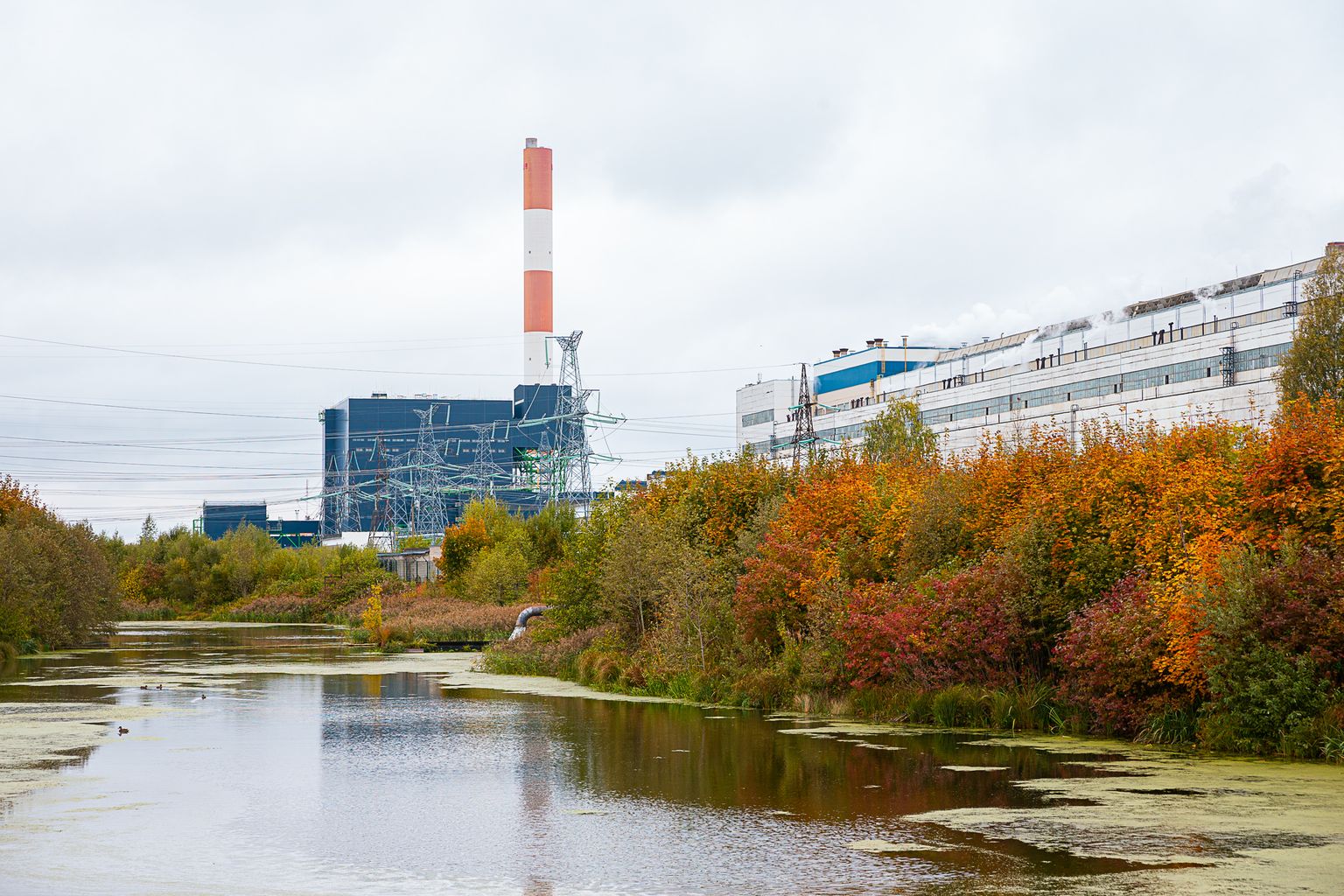Сланцевые электростанции "Eesti Energia" в Аувере.