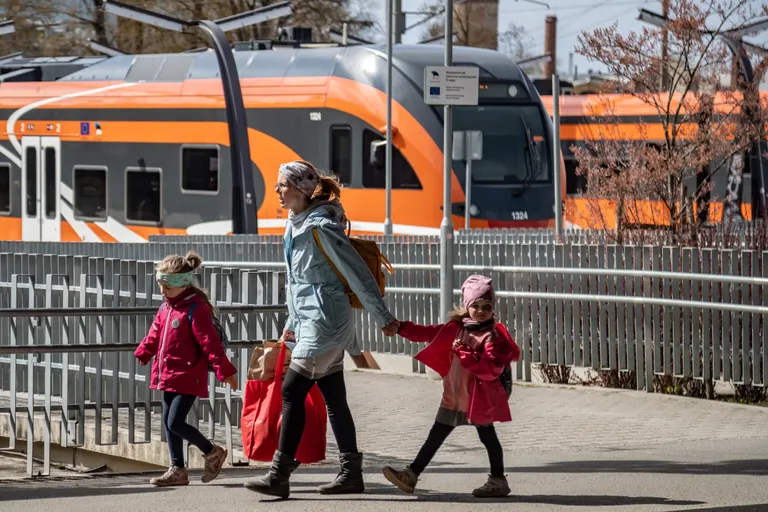 Rongireisijad Tallinnas Balti jaamas, 1.05.2020.