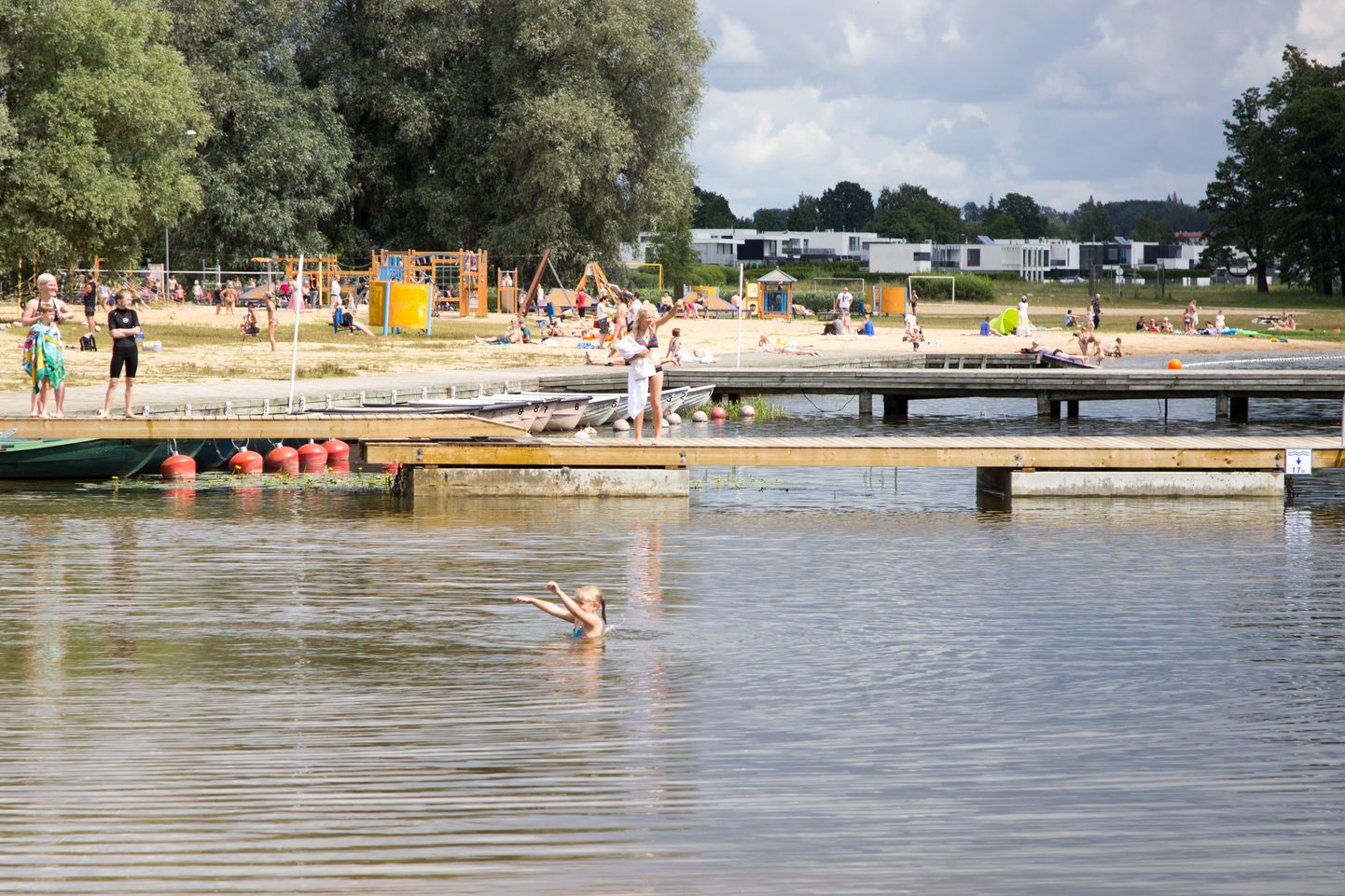 Viljandimaal kontrollib terviseamet veekvaliteeti Viljandi  ja Paala järves.