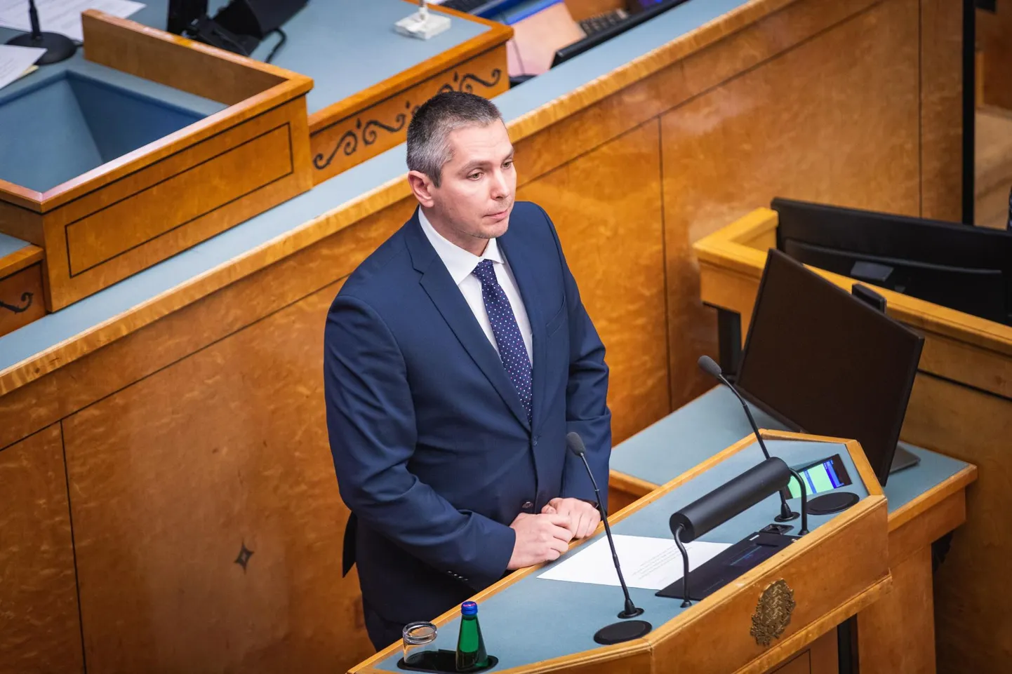 16.12.2020: Taavi Rõivase asendusliige Marko Torm annab riigikogu istungi alguses ametivande.