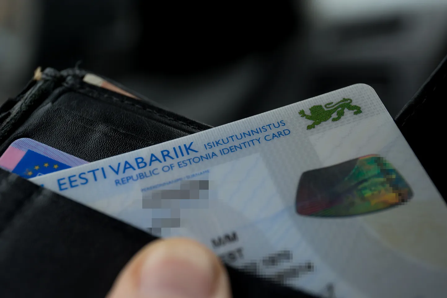 ID-kaardi usaldusväärsus sai taas hoobi.
