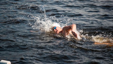 TEISIPÄEVAL OTSEÜLEKANNE ⟩ Ujumise EMi avapäev: meeste 10 km avaveeujumise stardis üks eestlane