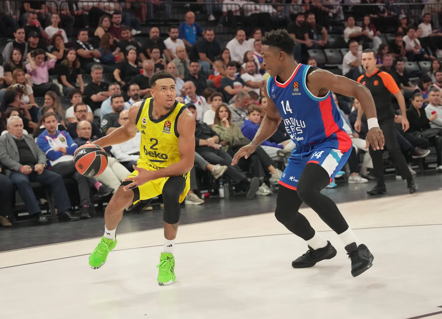 Stanley Johnson (paremal).