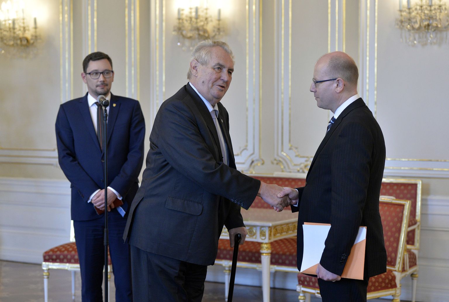 Tšehhi president Milos Zeman kohtus Tšehhi peaminister Bohuslav Sobotkaga.