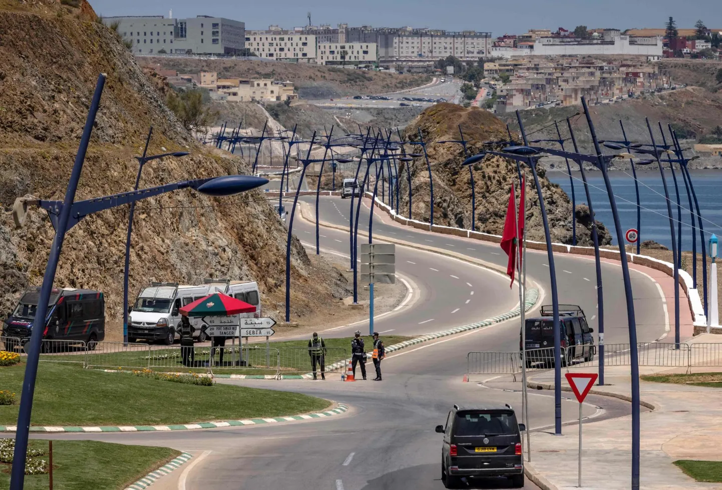 Piiriületuspunkt Maroko ja Hispaaniale kuuluva Ceuta vahel Põhja-Aafrikas.