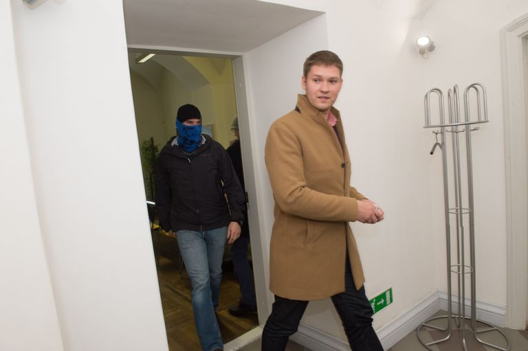 Eelmise aasta oktoobris eskortisid kapo ametnikud linnavalitsusest arestimajja abilinnapead Artjom Suvorovi (pildil) ja Valvo Semilarski.
