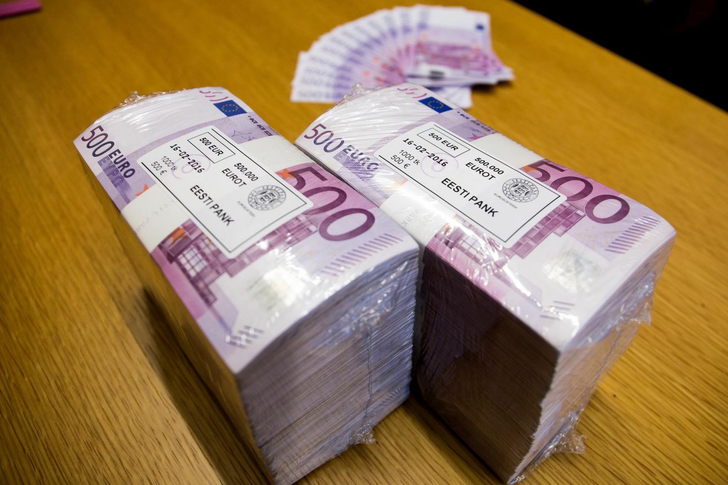 Sel aastal on kelmid Pärnumaal petuskeemide kaudu pihta pannud 1 007 000 eurot.