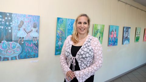 PILDIGALERII ⟩ Galeriid Ruut kaunistavad Victoria Reki maalid