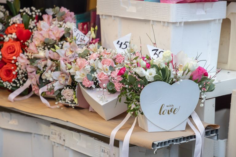 День святого Валентина на цветочном рынке Виру.