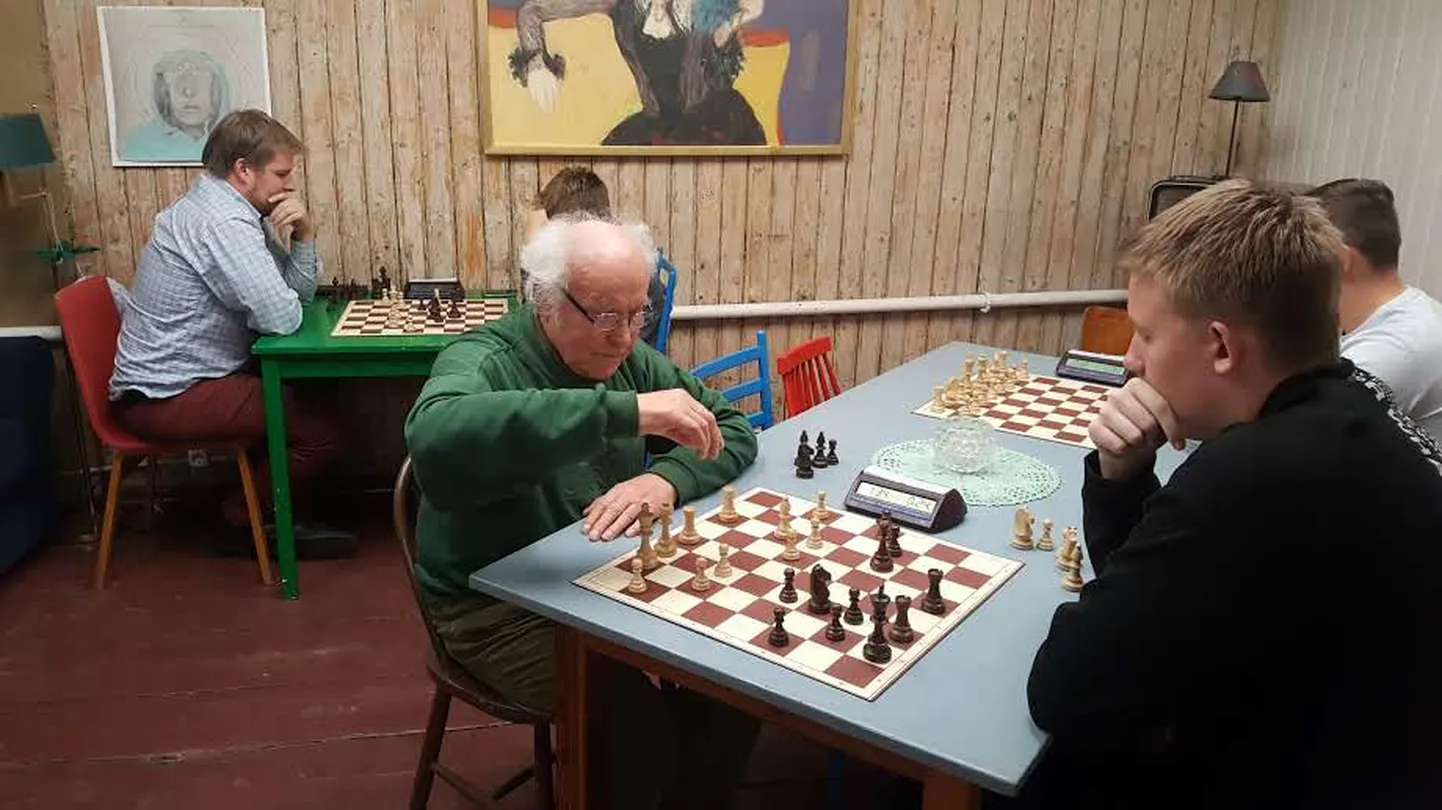 Male on spordiala, mida saab eriolukorras harastada ka kontaktivabalt.