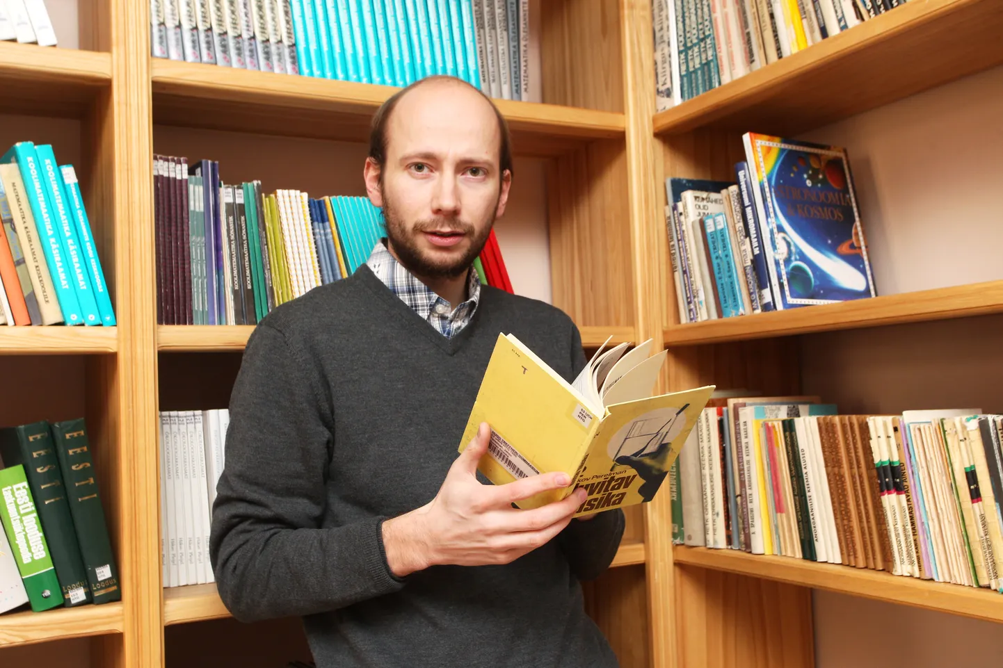 Mihkel Kree võitis juba Hugo Treffneri Gümnaasiumi õpilasena olümpiaadidelt medaleid informaatikas ja füüsikas. Tartu ülikoolis õppis ta füüsikat ja 2009. aastal kaitses seal magistrikraadi. Ta jätkas doktorantuuris Marseille Ülikoolis. Kree on õpetanud ka Kuningas Abdullah' Teadus- ja Tehnikaülikoolis Saudi Araabias.