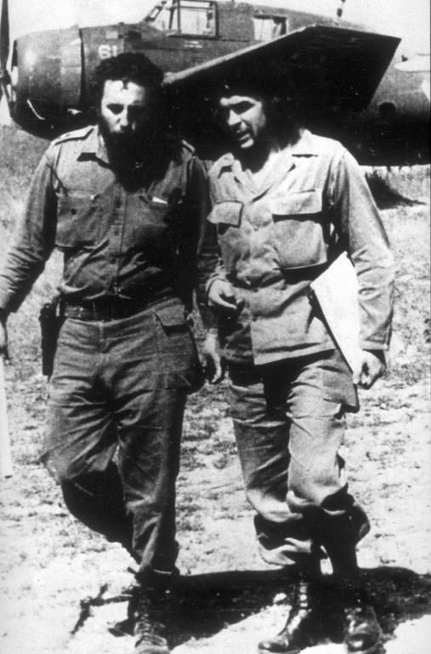 Ernesto Che Guevara noore Fidel Castro kõrval.