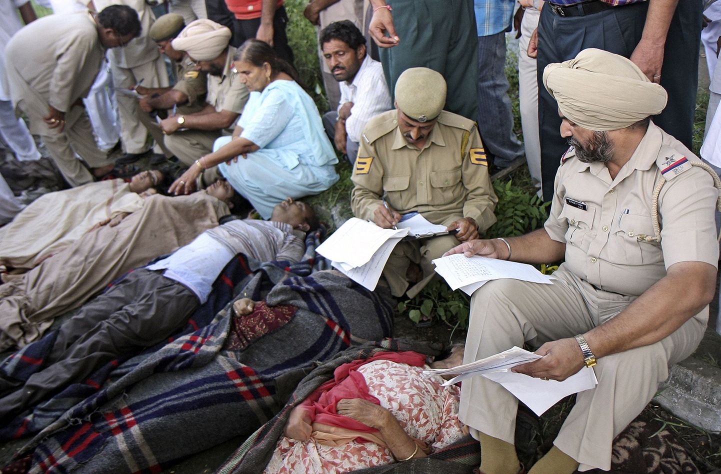 Indias hukkus palverändurite seas tekkinud paanika tõttu 150 inimest. Üks surnuks kuulutatud ohritest ärkas lahkamislaual üles