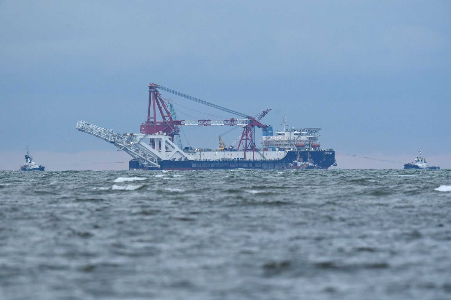 Venemaa maagaasi torujuhtmete panemise laev Fortuna jaanuaris 2021 Saksamaa  Mecklenburgi lahes