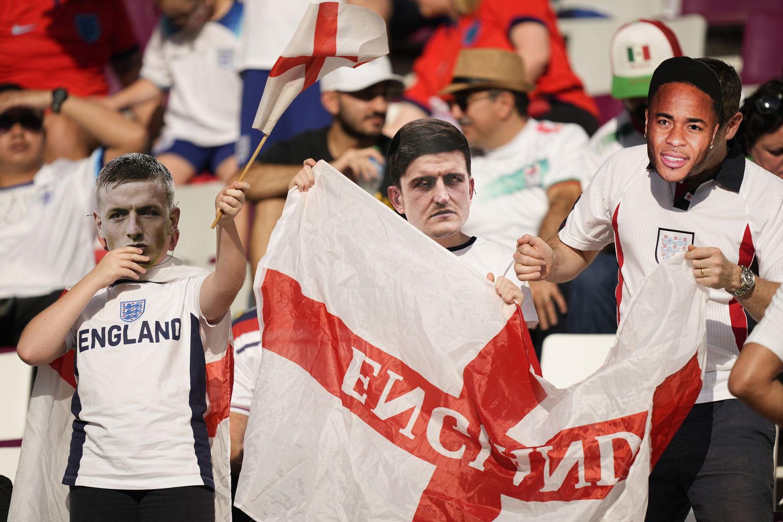 Inglise fännid vaatamas 21. novembril 2022 Katari jalgpallimaailmameistrivõistlustel Inglise ja Iraani kohtumist. Inglismaa alistas Iraani 6:2