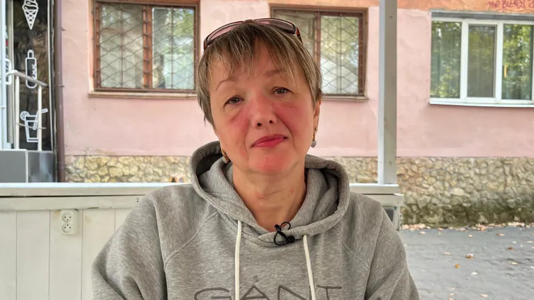 Анджела говорит, что была свидетельницей того, как дрон убил ее мужа прямо возле их дома. Они прожили в браке 32 года