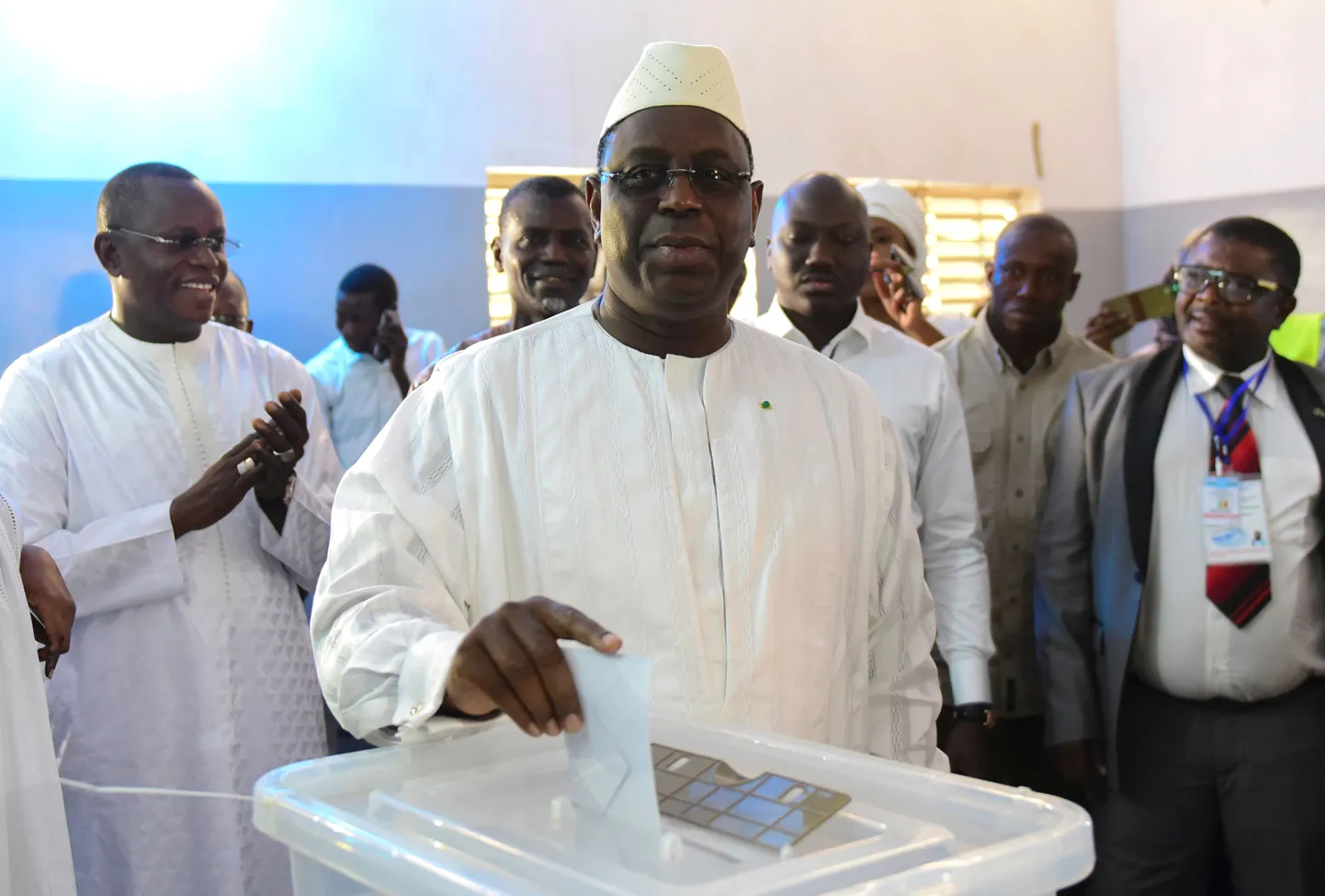 President Macky Sall oma häält andmas.