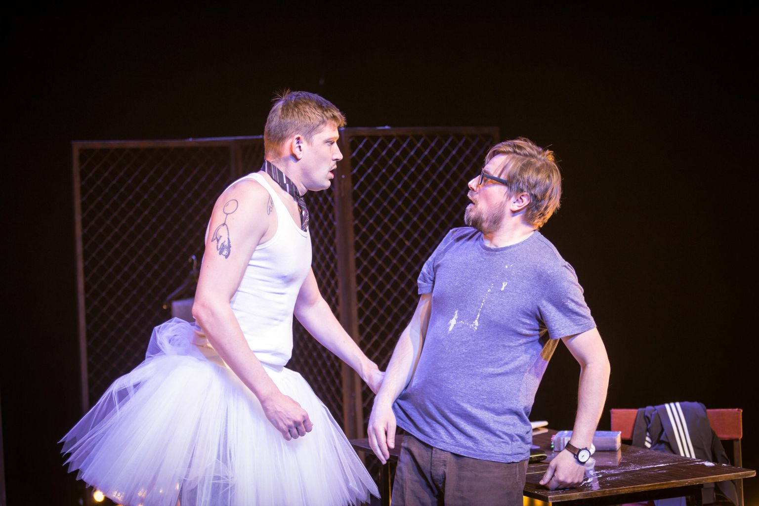 R.A.A.A.M teatri lavastuses “Audients” mängivad Henrik Kalmet ja Priit Võigemast.