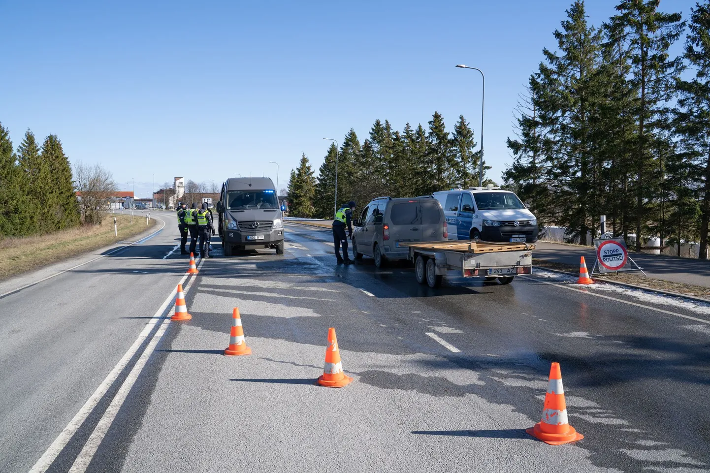 Teetööde ala ulatub Kuivastust kuni Liivani välja