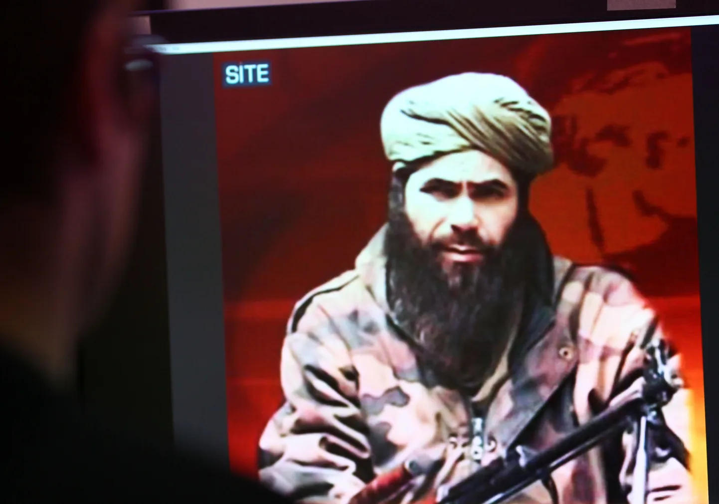 AQIMi juhi Abdelmalek Droukdel ehk Abou Moussaab Abdelouadoud eile Al-Jazeeras eetrisse lastud klipis.