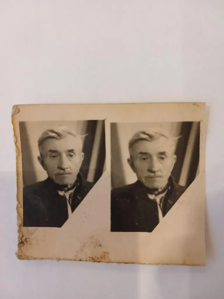 Галицкий фермер Петр, дед Ольги, у которого, так же как и у деда Асты, советская власть отняла все.