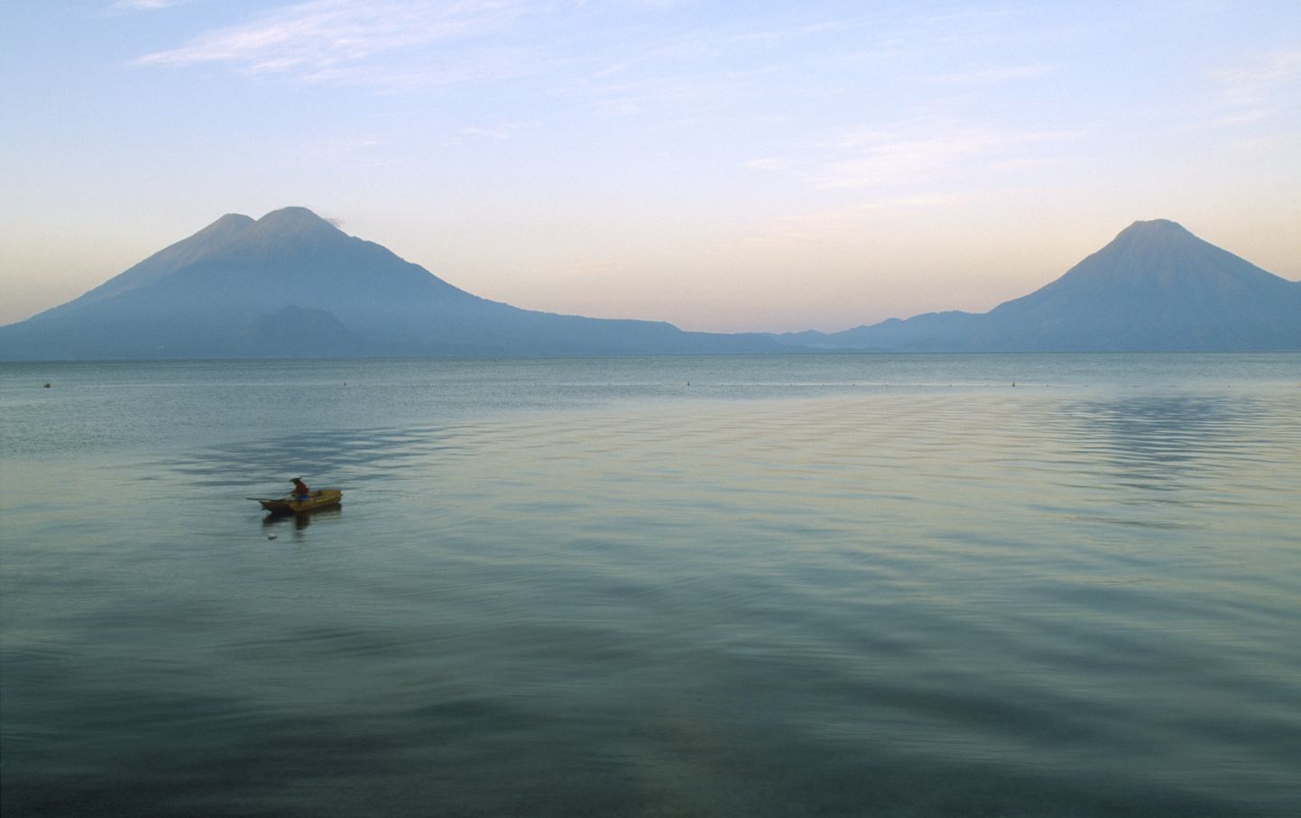 Atitlani järv Guatemalas