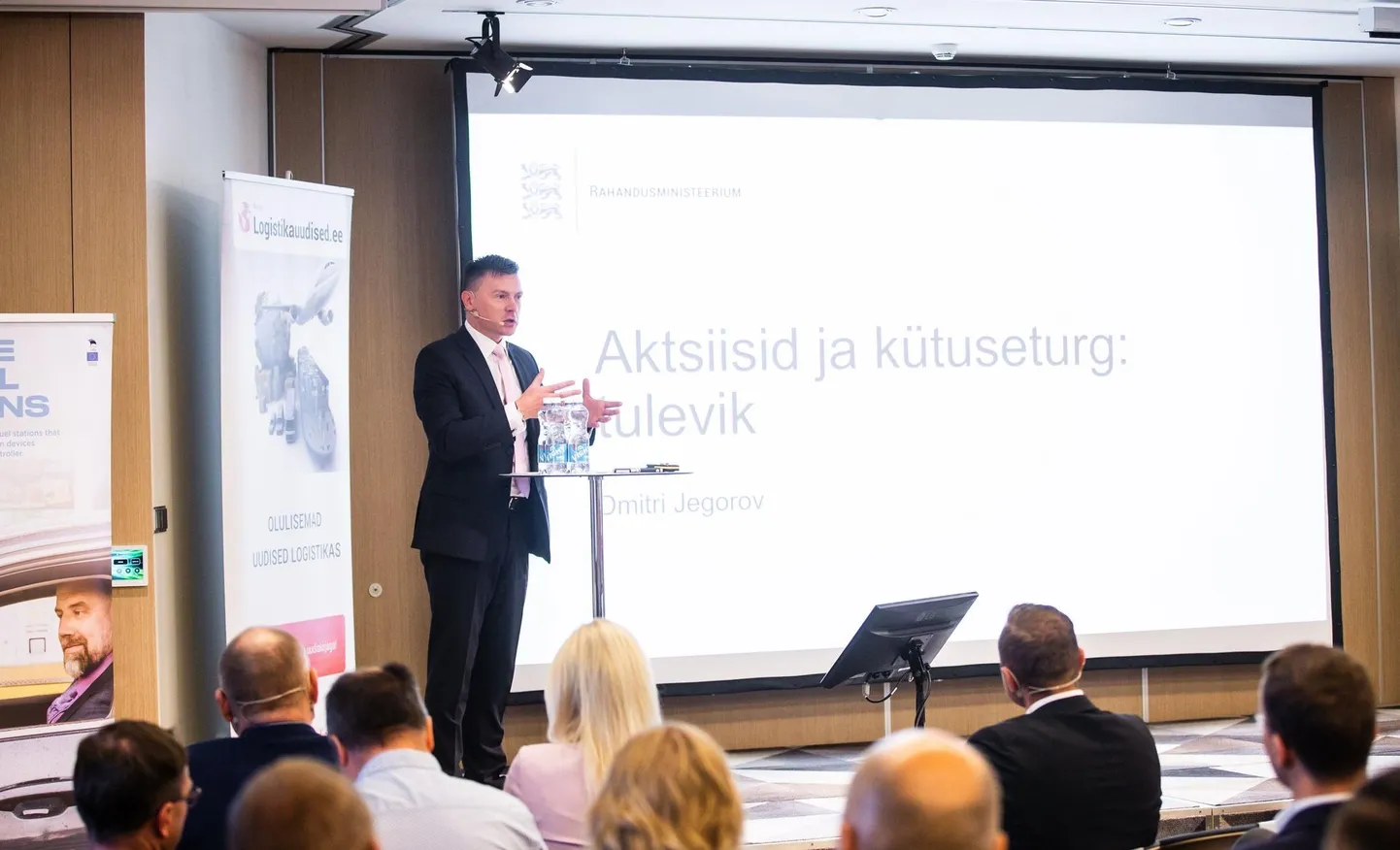 Rahandusministeeriumi maksu- ja tollipoliitika asekantsler Dmitri Jegorov Äripäeva kütusekonverentsil.