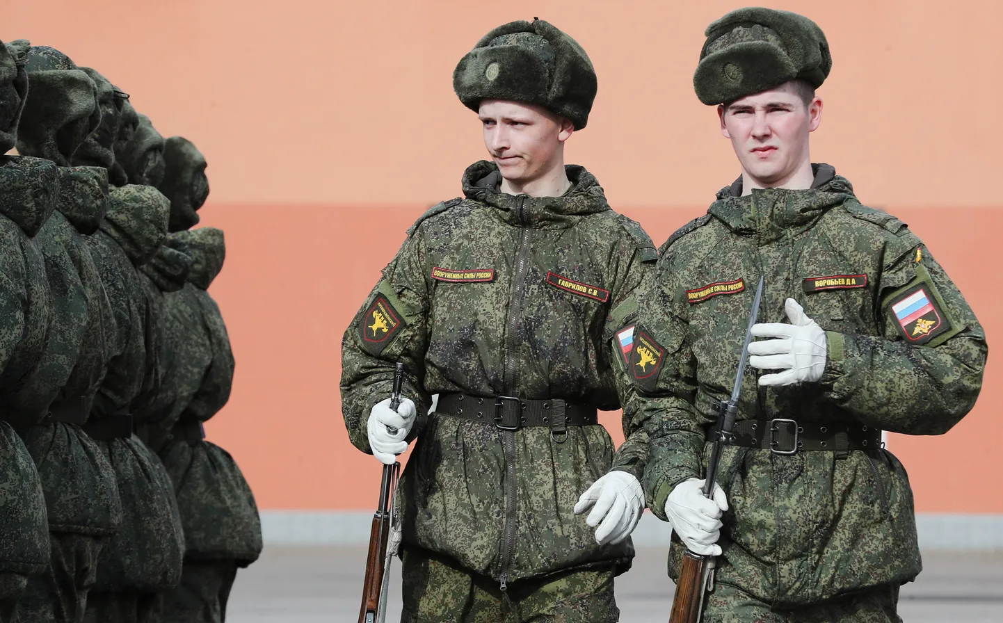 Ettevalmistused võidupüha paraadiks.