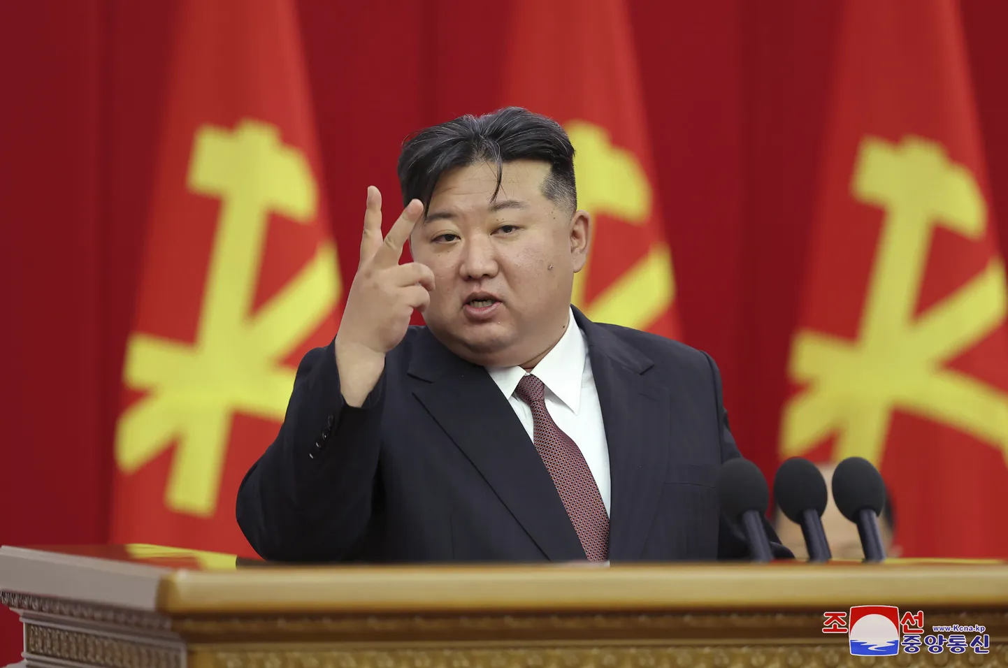 Häkkerirühmitus Andariel ehk APT45 aitab Põhja-Korea diktaatoril Kim Jong-unil hankida lääne sõjasaladusi. Pildil Kim juuli alguses Korea Töölispartei keskkomitee istungil.
