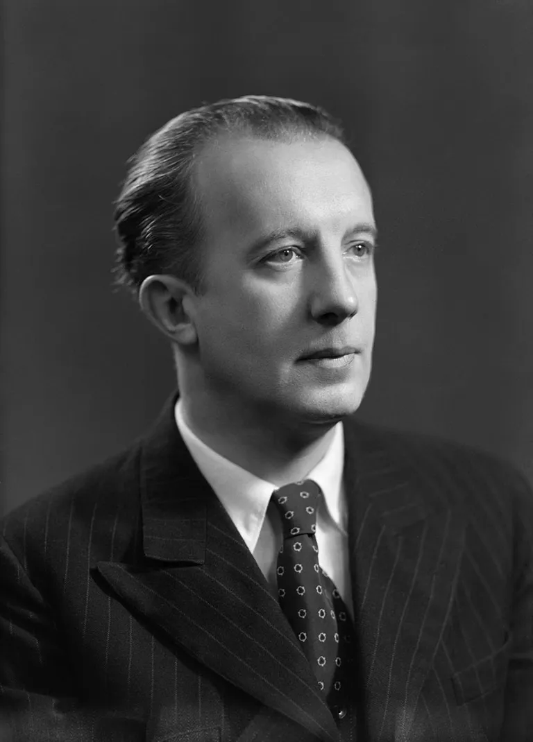 Franču dzejnieks Pols Eliārs (1895-1952).
