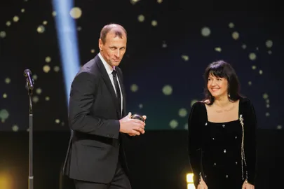 Tõnu Endreksonile andis auhinna üle kultuuriminister Heidy Purga.