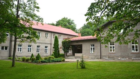 Poole sajandi vanune lasteaed kutsub vilistlased kokku