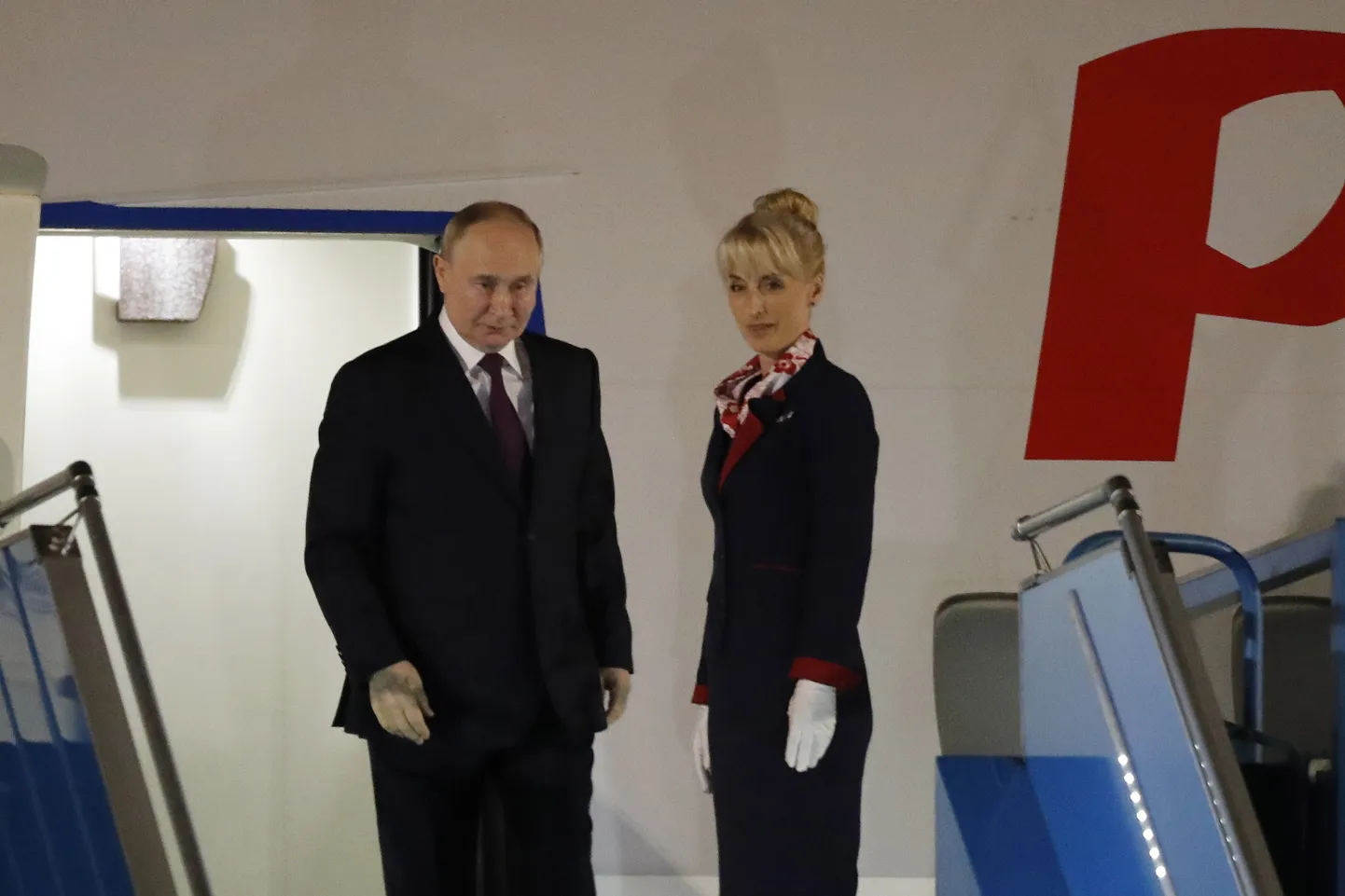 Vladimir Putin Hanoisse saabumisel.