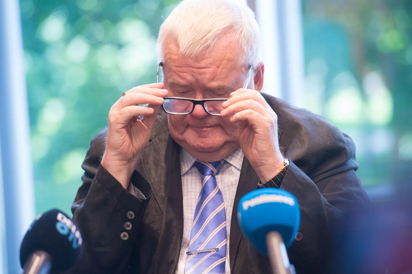 Valimisliidud Savisaare Liit ja Tegus Tallinn teatasid täna pärastlõunal alanud pressikonverentsil, et lähevad valimistele ühise nimekirjaga