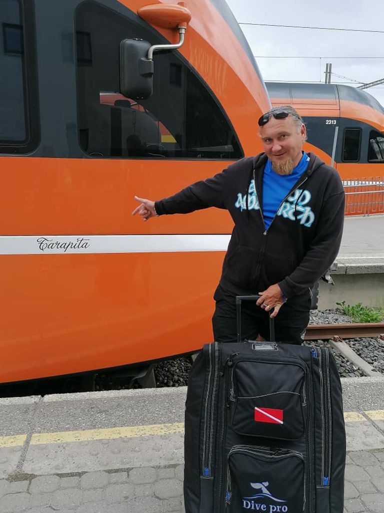 PORGANDIGA PEALINNA: Rakverest Tallinna sõitis pere pisipoja soovil rongiga. Raudruuna nimi Tarapita seostus Kristjanile ühe tema samanimelise lemmikbändiga.